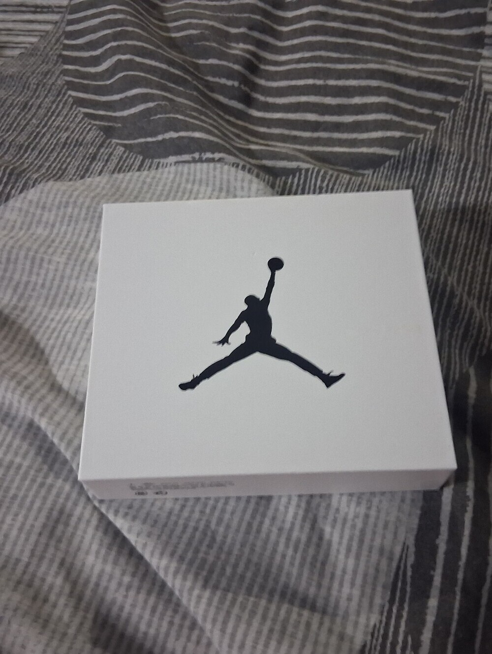 Jordan Red Bifold Wallet with Jumpman Logo - Picture 3 of 4